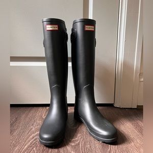 Hunter knee-high refined black rain boots